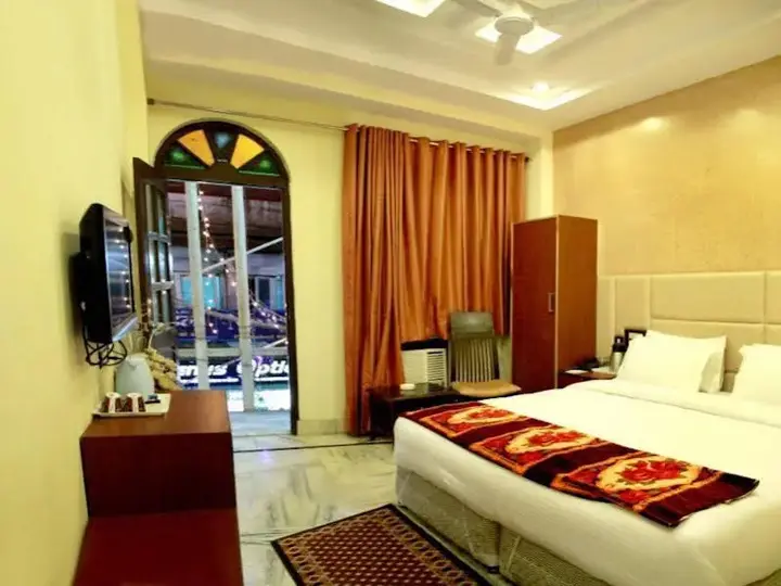 Нью-Дели: Hotel Wall City
