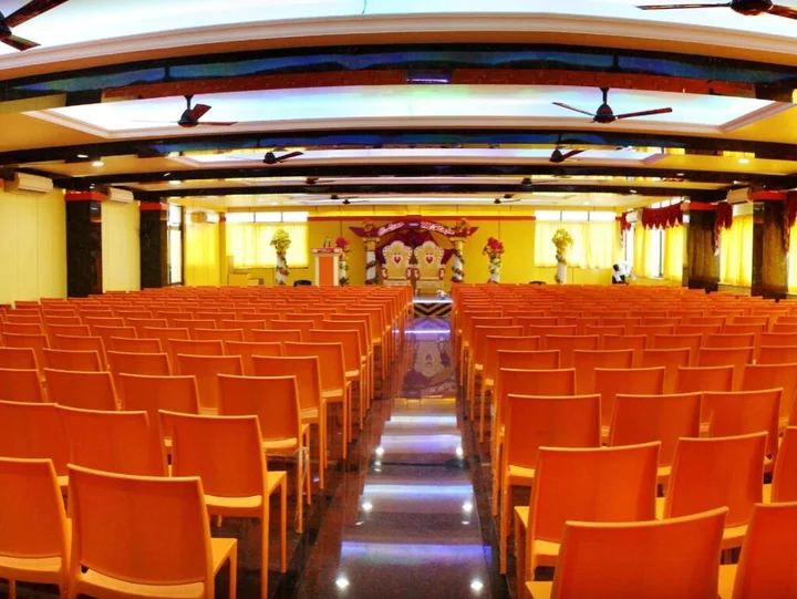Eraniel: Tri Sea Hotel