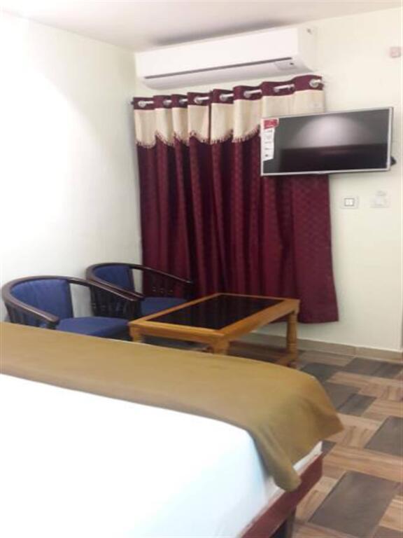 Eraniel: Tri Sea Hotel