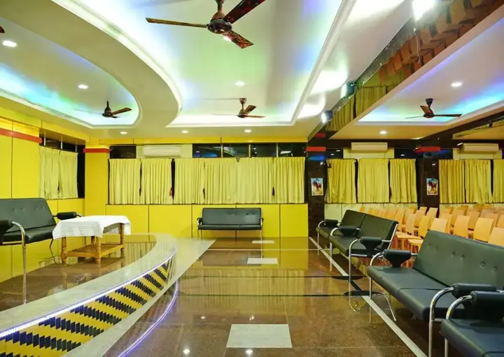 Eraniel: Tri Sea Hotel