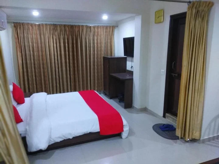 Вадодара: Hotel Alpha