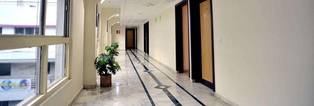 Вадодара: Hotel Alpha