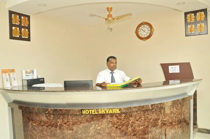 Eraniel: Hotel Skyark
