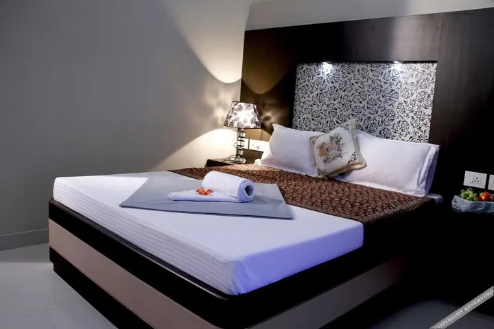 Eraniel: Hotel Skyark