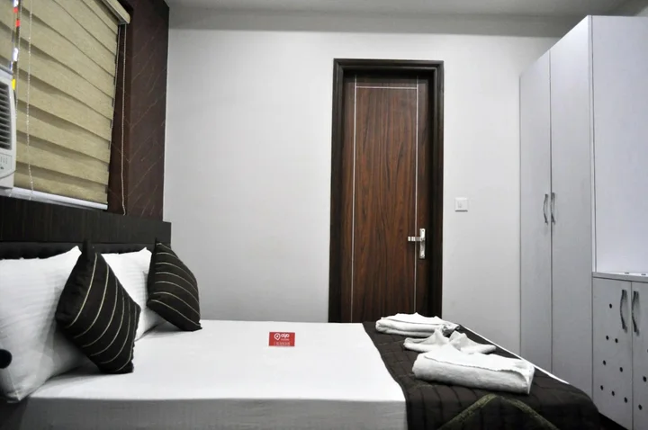 Нью-Дели: FabHotel Sehej continental
