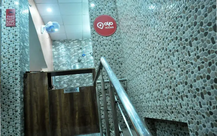 Нью-Дели: FabHotel Sehej continental