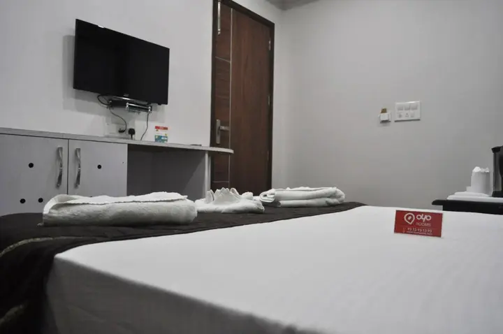Нью-Дели: FabHotel Sehej continental