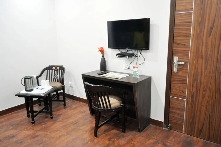 Нью-Дели: FabHotel Sehej continental