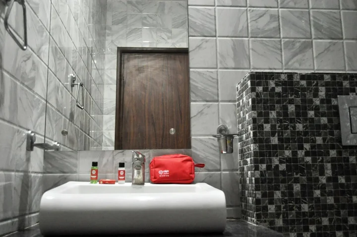Нью-Дели: FabHotel Sehej continental