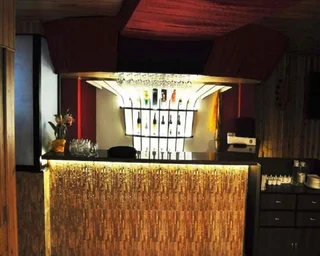 Пеллинг: Juniper Residency