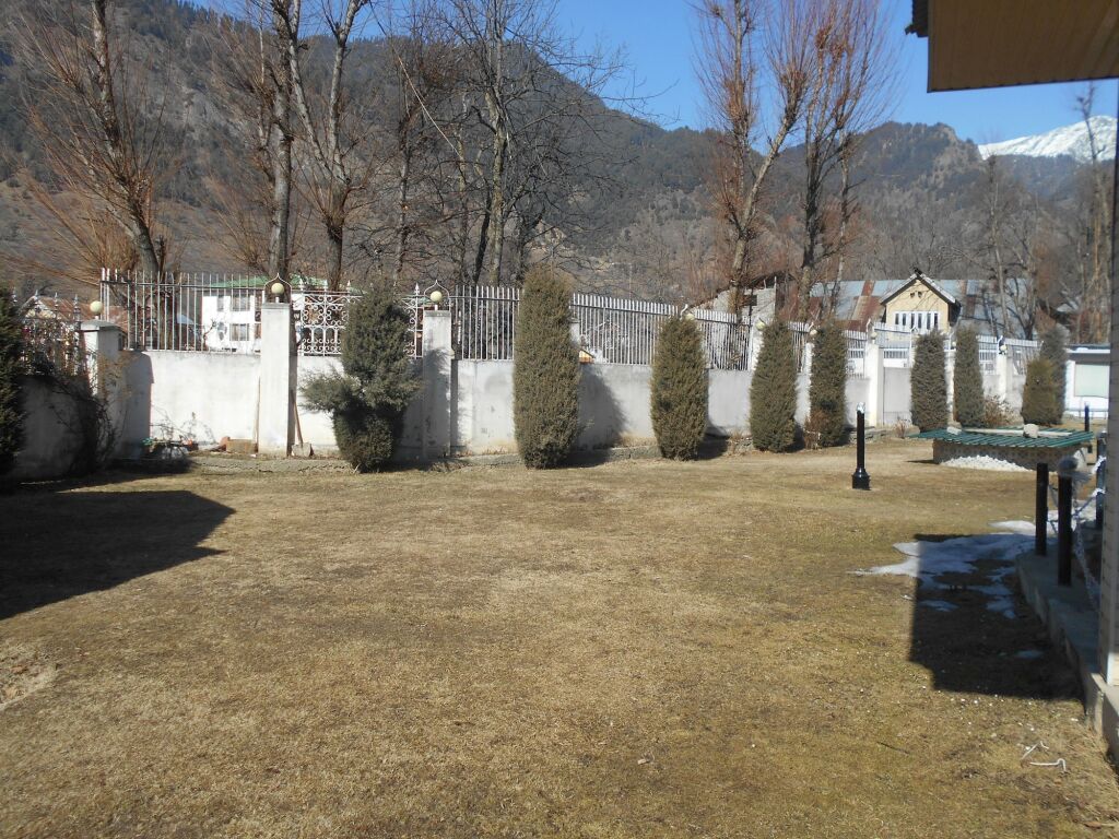 Пахалгам: Hotel Abshar
