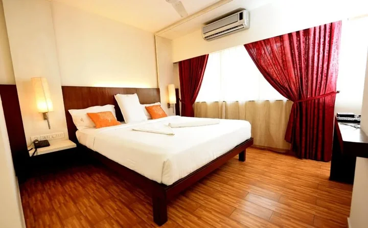 Мангалур: Ayush International Hotel