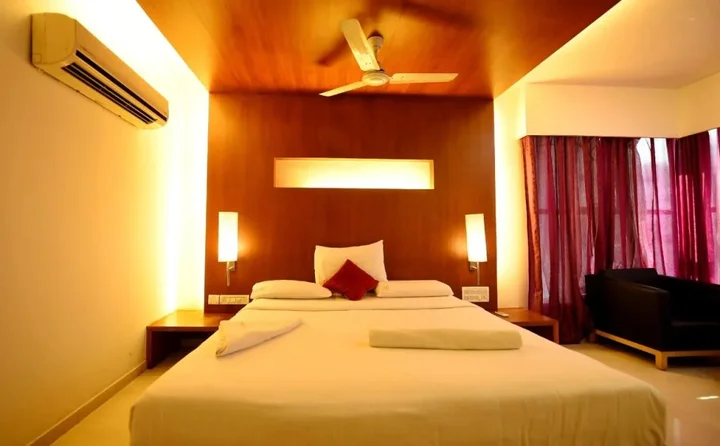 Мангалур: Ayush International Hotel