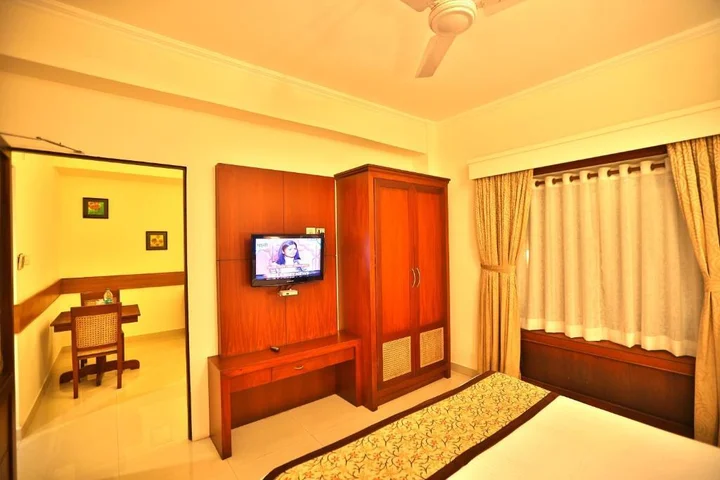 Куруппумтара: Paray Residency