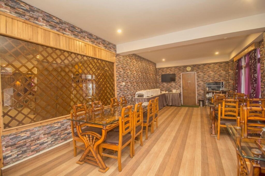 Пеллинг: Alpine Village Resort