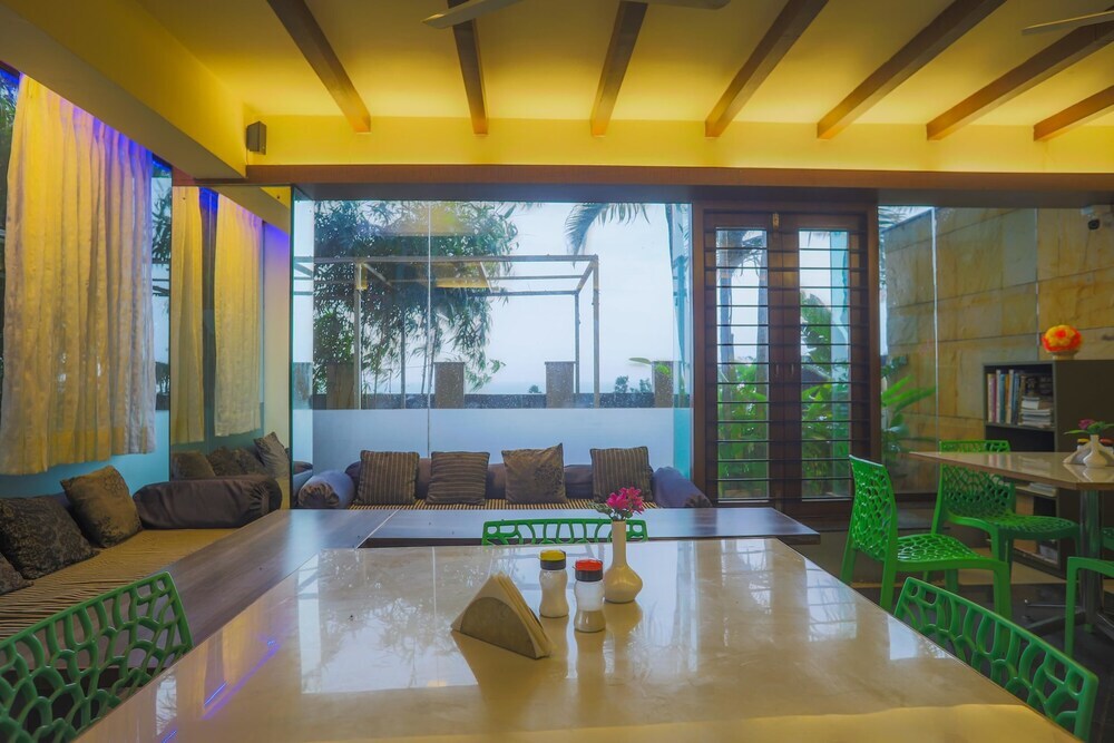 Висакхапатнам: Vizag Palms Holiday Beach Resort