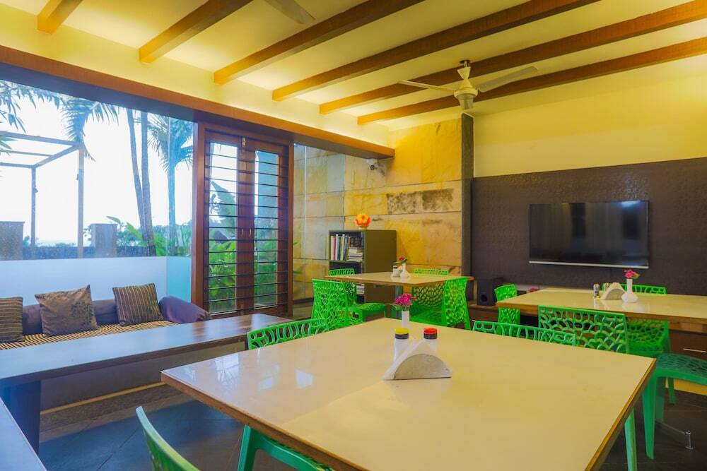 Висакхапатнам: Vizag Palms Holiday Beach Resort