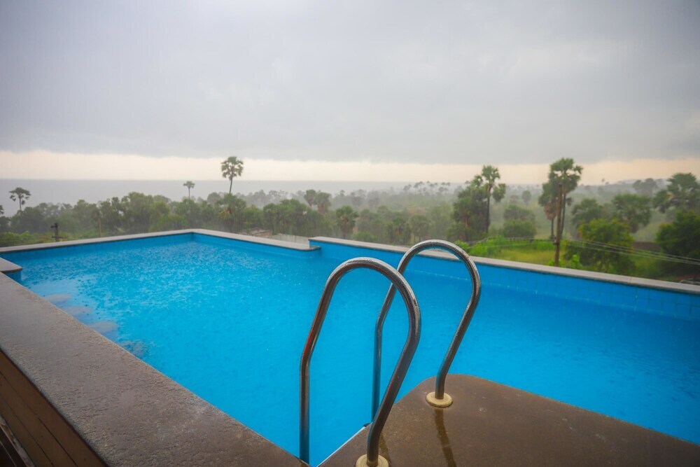 Висакхапатнам: Vizag Palms Holiday Beach Resort