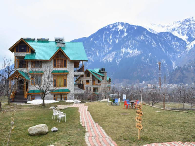 Манали: The White Stone Resorts