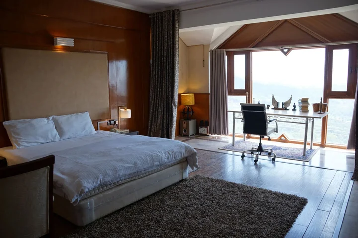 Солан: Dunn Perk Manor