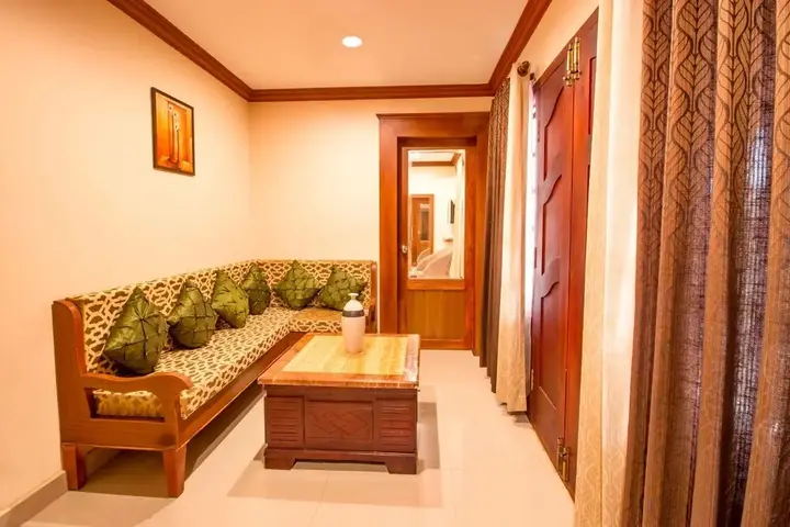 Куттикканам: Crown Valley Resorts