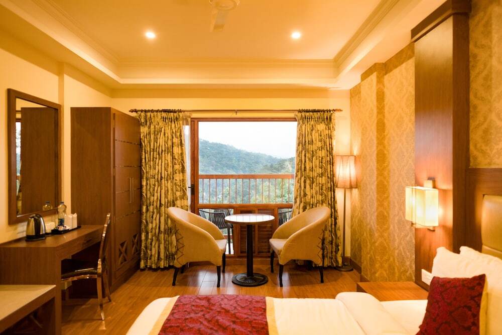 Куттикканам: Crown Valley Resorts