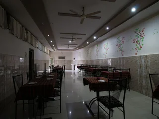 Amravati: Hotel Neelam