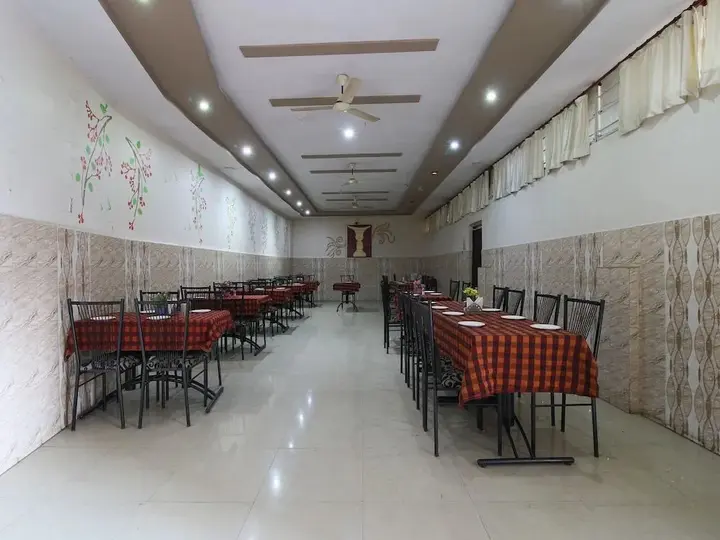 Amravati: Hotel Neelam