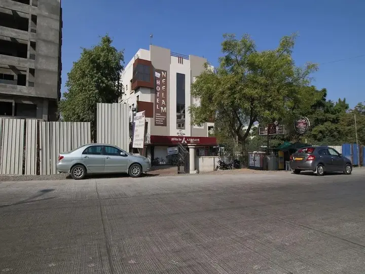 Amravati: Hotel Neelam