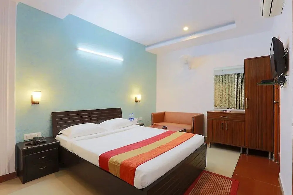 Бхивади: Hotel Pawanputra