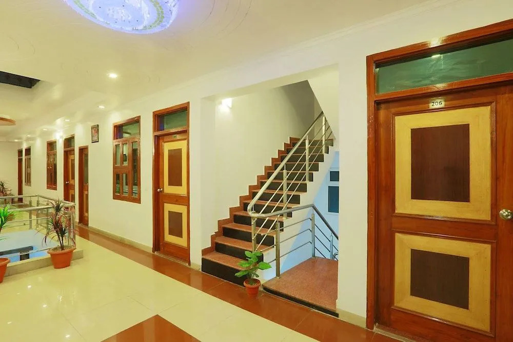 Бхивади: Hotel Pawanputra