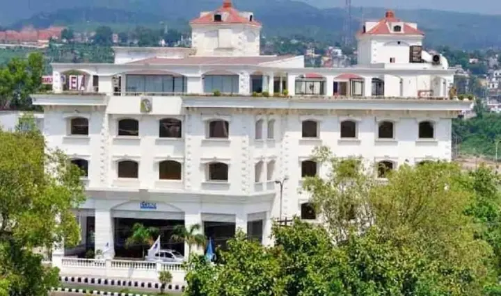 Катра: Fortune Inn Riviera Hotel