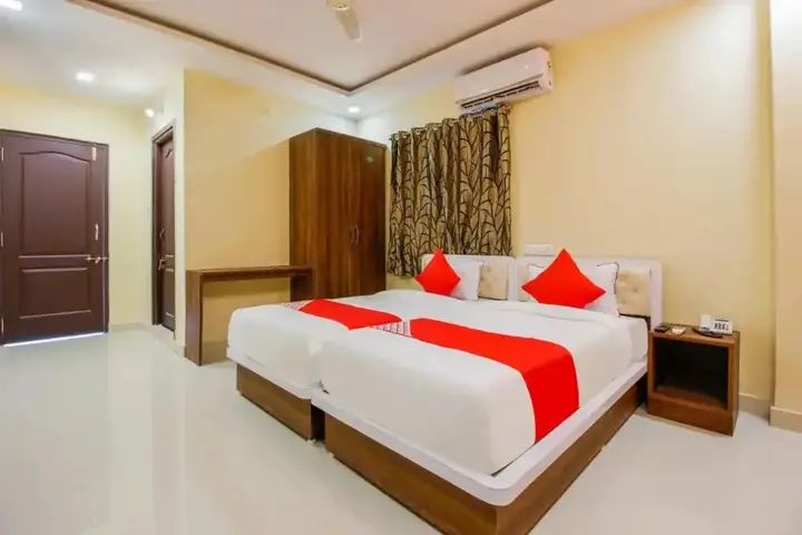Aaditya Grand by OYO Rooms — фото 5