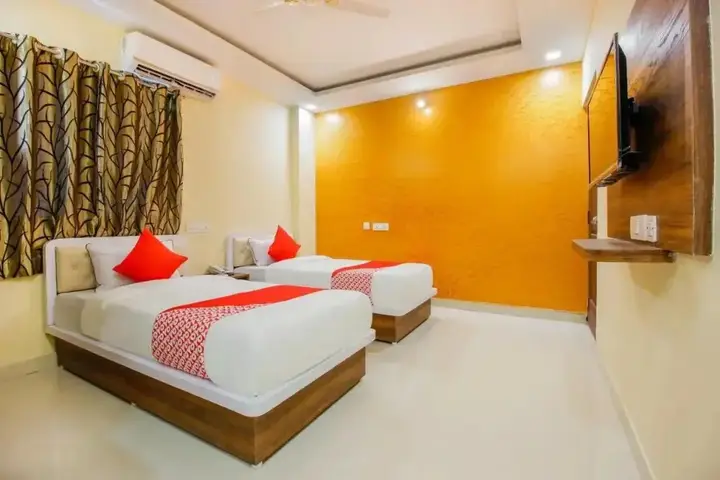 Aaditya Grand by OYO Rooms — фото 2