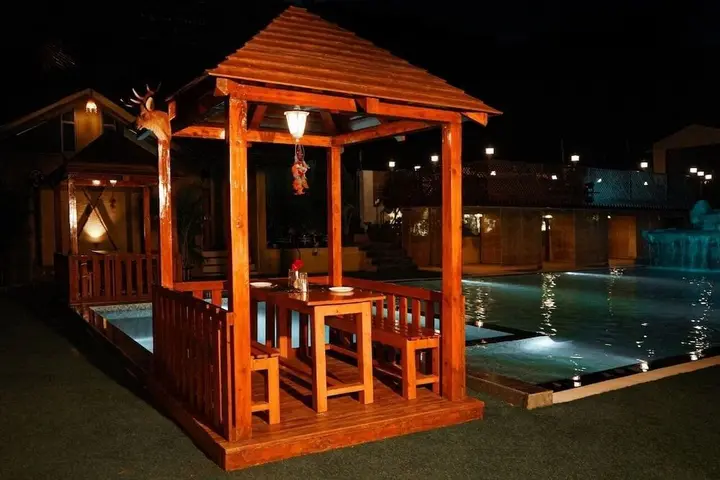 Вакад: The Emerald Resort, Pune