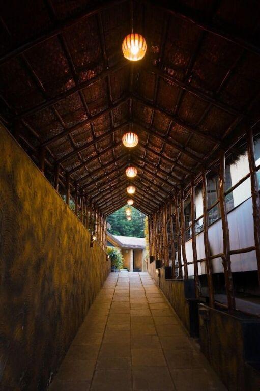 Вакад: The Emerald Resort, Pune
