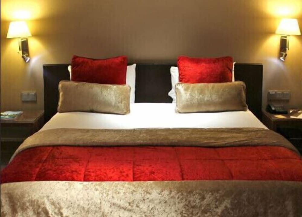 Вакад: The Emerald Resort, Pune