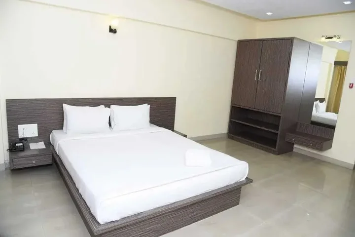 Вакад: The Emerald Resort, Pune