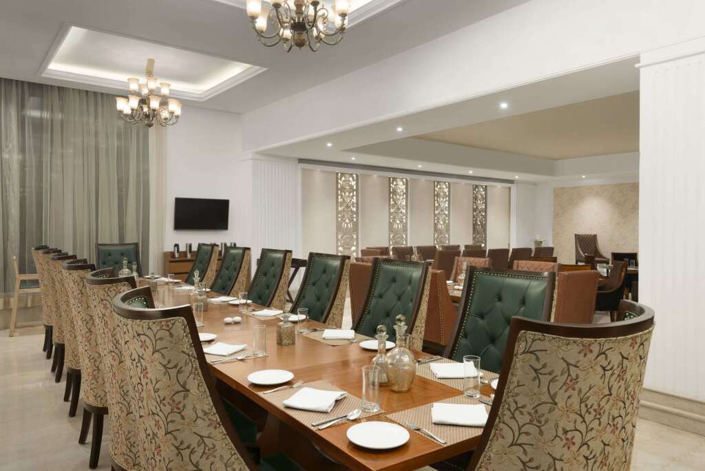 Чандигарх: Ramada Plaza by Wyndham Chandigarh Zirakpur