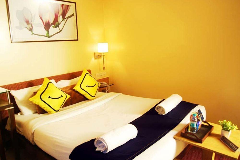 Мумбаи: Vista Rooms Near Marine Lines Station