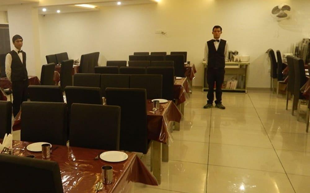 Джамнагар: Hotel Vraj Inn