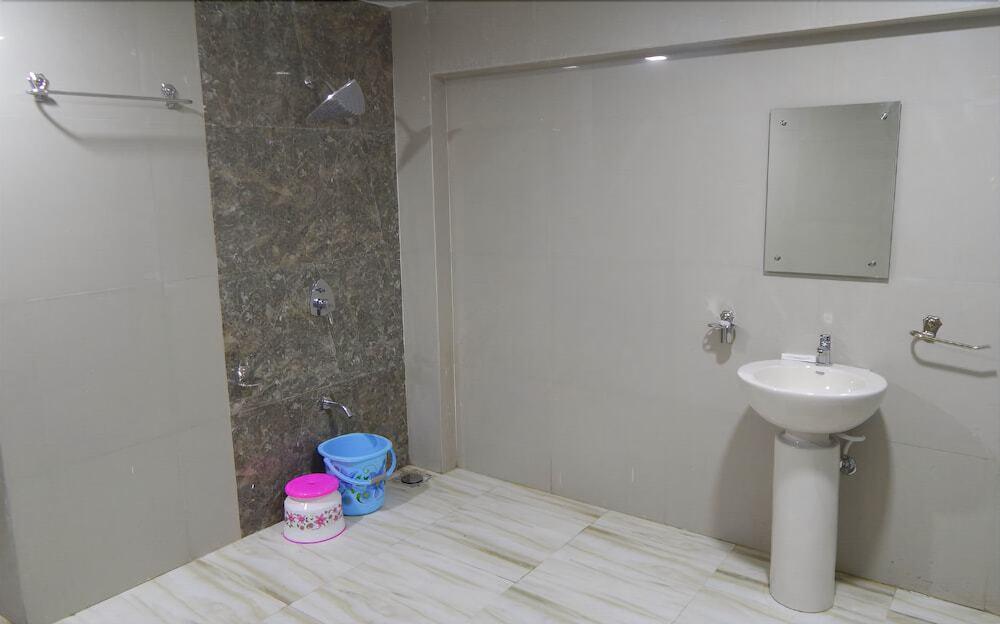 Джамнагар: Hotel Vraj Inn