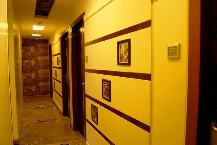 Мумбаи: Stay Vista Rooms near Marine Drive