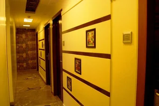Мумбаи: Stay Vista Rooms near Marine Drive