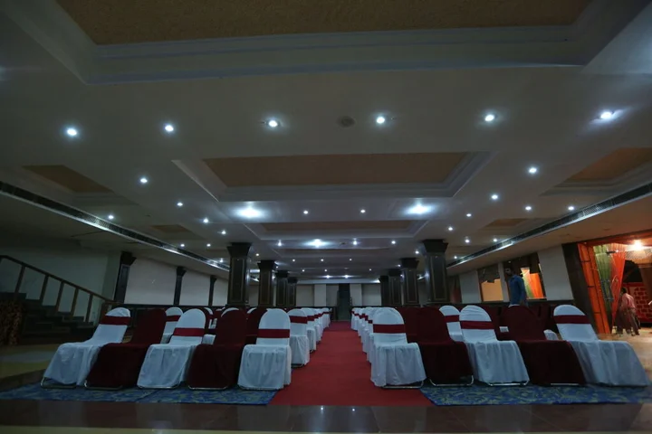 Катра: Hotel Devi Grand