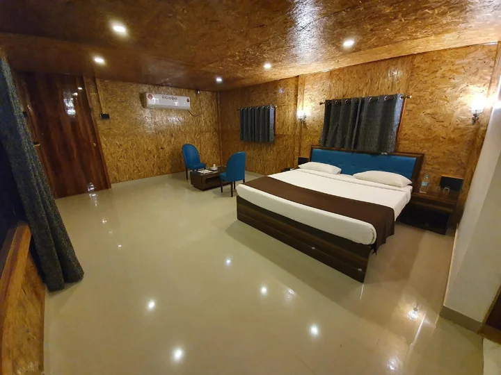 Лонавала: Whispering Woods Resort-Lonavala