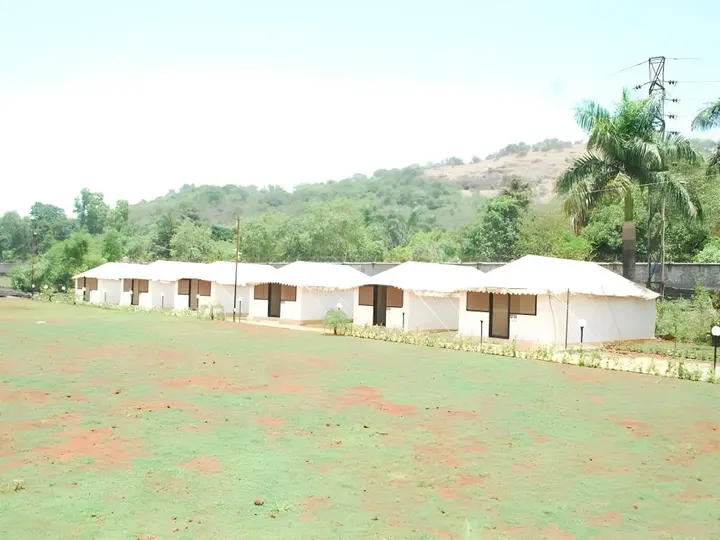 Лонавала: Whispering Woods Resort-Lonavala