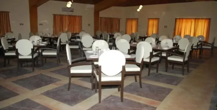 Лонавала: Whispering Woods Resort-Lonavala