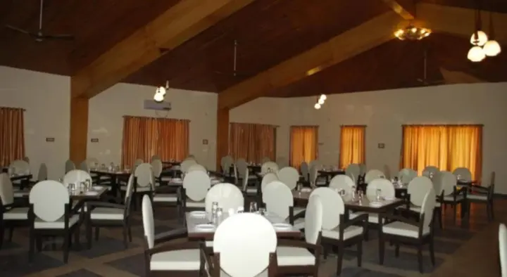 Лонавала: Whispering Woods Resort-Lonavala