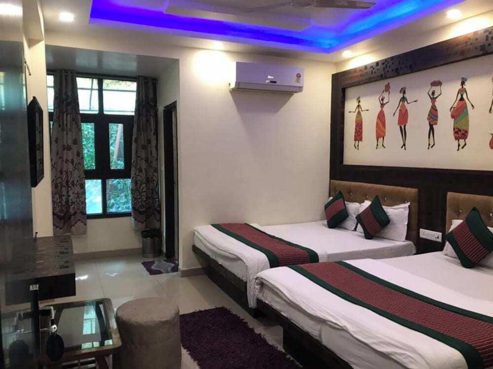 Нью-Дели: Hotel Bajrang